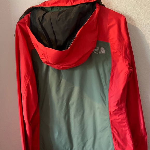 The North Face rain coat size S - Picture 4 of 6